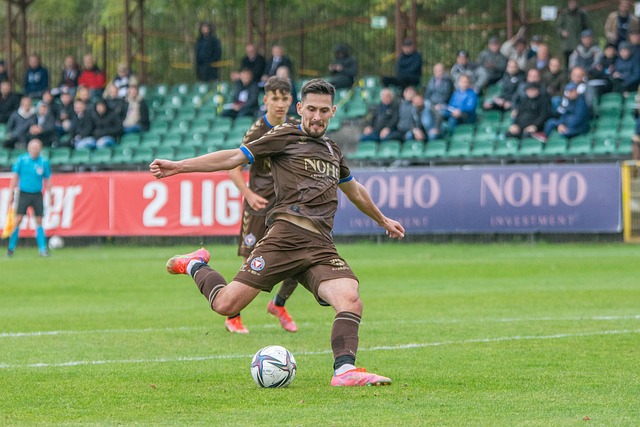 特朗普称“泽连斯基做得太差” 泽连斯基：美国给了1000亿，让还5000亿.